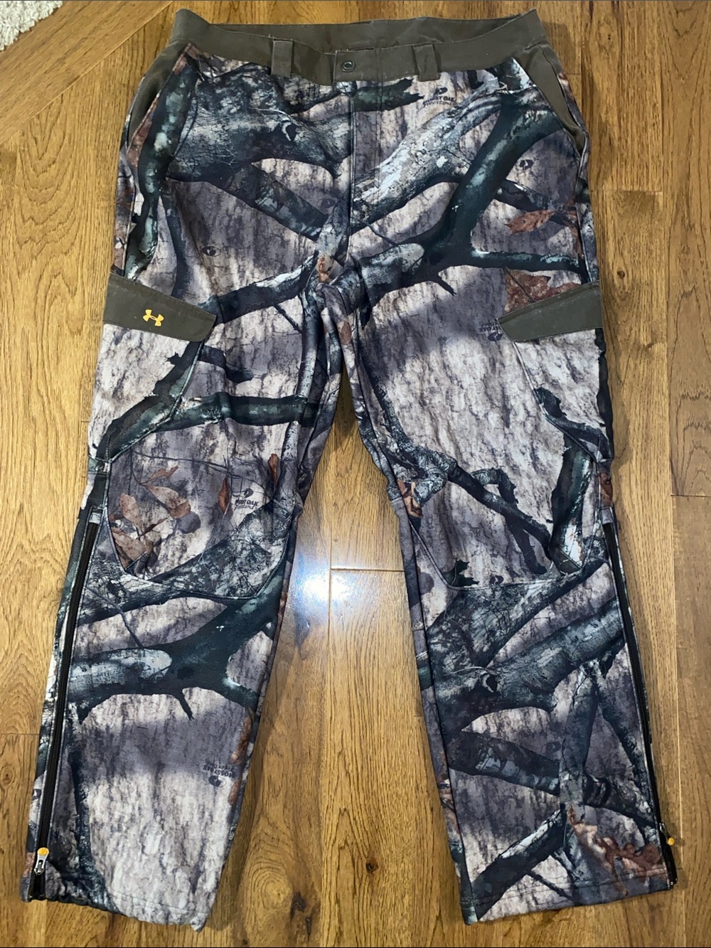 Under Armour Realtree Camo Pants for hunting- Brown/Green/GraySize 40